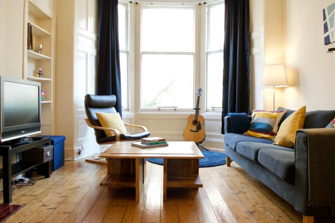 Beautiful Traditional 3 Bedroom In Appartement Édimbourg