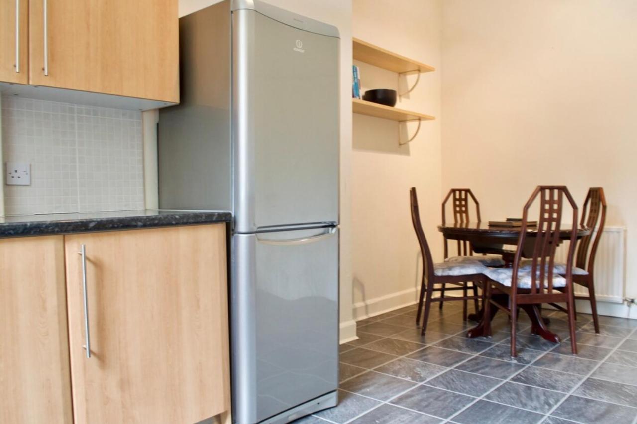 Beautiful Traditional 3 Bedroom In Édimbourg